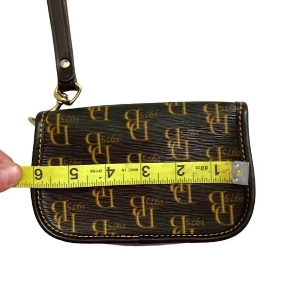 Dooney and Bourke signature db black tan wristlet clutch bag - Picture 2 of 9